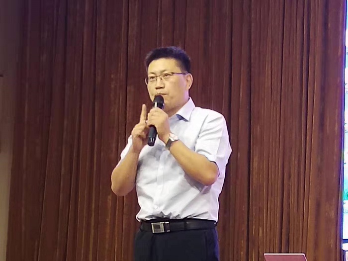 羅校長勵(lì)志講座新聞?dòng)脠D (4)44